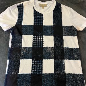 Burberry t shirt size medium